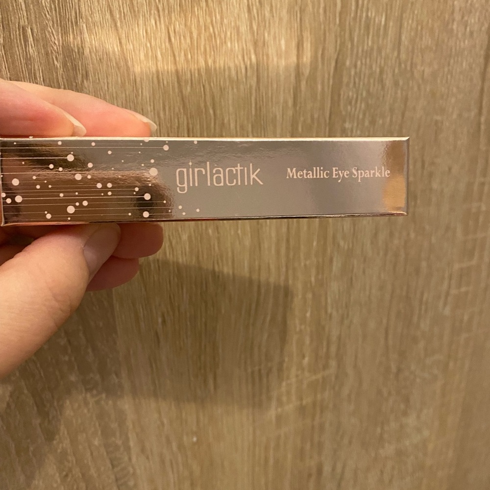 Girlactick eye shadow metallic cream